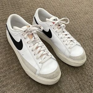 Nike blazer low platform white